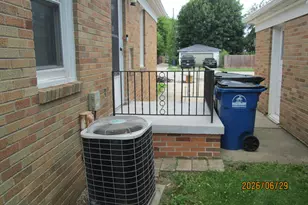 3217 Caledonia St, Racine, WI 53402 - Photo 7