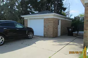 3217 Caledonia St, Racine, WI 53402 - Photo 5