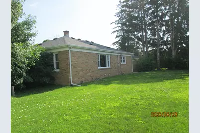 3217  Caledonia St, Racine, WI 53405 - Photo 3