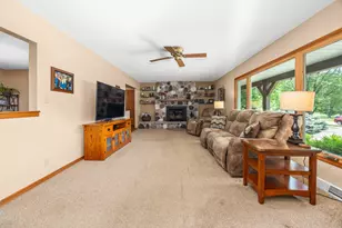 W314S7944 High View Cir, Mukwonago, WI 53149 - Photo 15