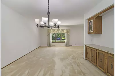 8730  Lakeshore Dr, Pleasant Prairie, WI 53158 - Photo 9