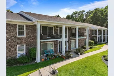 112  Hank Jay Dr #F, Lake Geneva, WI 53147 - Photo 9