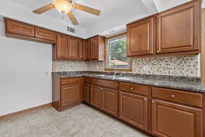 2406 S 82nd St, West Allis, WI 53219 - Photo 11