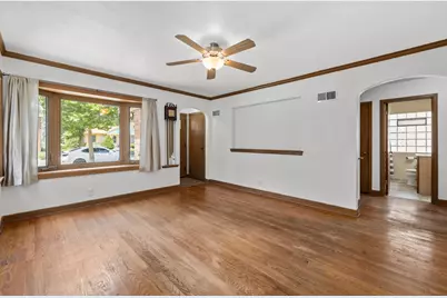 2406 S 82nd St, West Allis, WI 53219 - Photo 5
