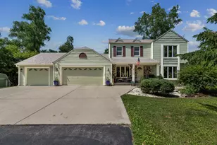 5836 Oakdale Ct, Cedarburg, WI 53024 - Photo 5