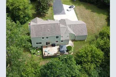 5836  Oakdale Ct, Cedarburg, WI 53024 - Photo 3