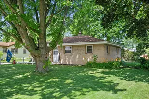 6830 W Plainfield Ave, Greenfield, WI 53220 - Photo 3