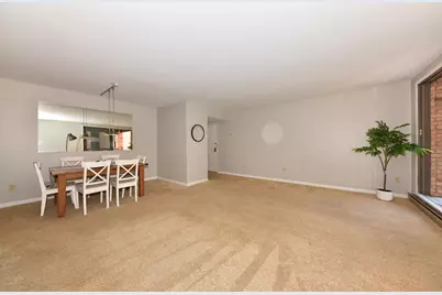 1906 E Shorewood Blvd #265, Shorewood, WI 53211 - Photo 7