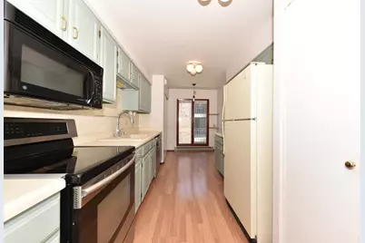 1906 E Shorewood Blvd #265, Shorewood, WI 53211 - Photo 15