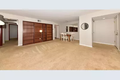 1906 E Shorewood Blvd #265, Shorewood, WI 53211 - Photo 9
