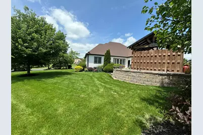 165  Chelsea Ln, Racine, WI 53182 - Photo 5