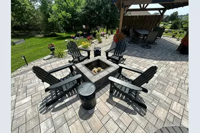 165  Chelsea Ln, Racine, WI 53182 - Photo 9
