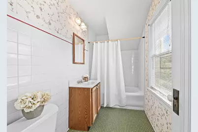 7011 W Garfield Ave, Wauwatosa, WI 53213 - Photo 27
