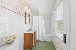 7011 W Garfield Ave, Wauwatosa, WI 53213 - Photo 27