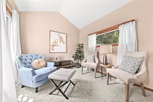 7011 W Garfield Ave, Wauwatosa, WI 53213 - Photo 21