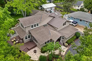 1823 W Shore Dr, Delafield, WI 53018 - Photo 7