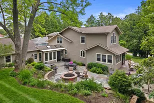 1823 W Shore Dr, Delafield, WI 53018 - Photo 5