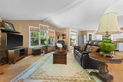 1823 W Shore Dr, Delafield, WI 53018 - Photo 13