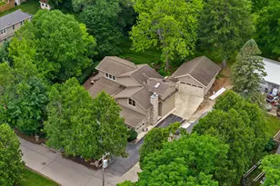 1823 W Shore Dr, Delafield, WI 53018 - Photo 53