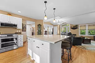 1823 W Shore Dr, Delafield, WI 53018 - Photo 11