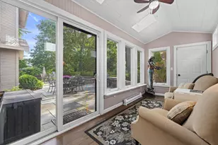 1823 W Shore Dr, Delafield, WI 53018 - Photo 41