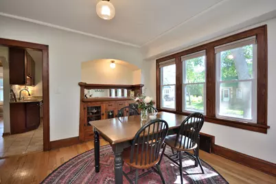 6602  Romona Ave, Wauwatosa, WI 53213 - Photo 9