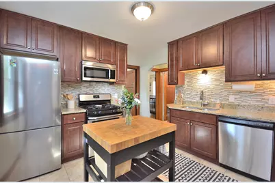 6602  Romona Ave, Wauwatosa, WI 53213 - Photo 11