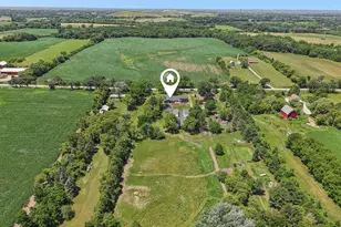 10780 S 92nd St, Franklin, WI 53132 - Photo 3