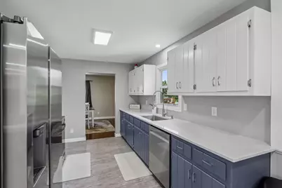 10780 S 92nd St, Franklin, WI 53132 - Photo 17