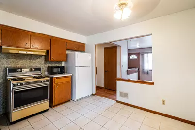8625 W Petersik St, Milwaukee, WI 53224 - Photo 11
