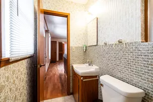 8625 W Petersik St, Milwaukee, WI 53224 - Photo 15