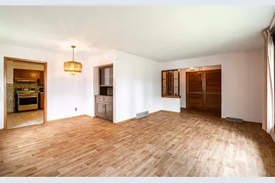 8625 W Petersik St, Milwaukee, WI 53224 - Photo 5