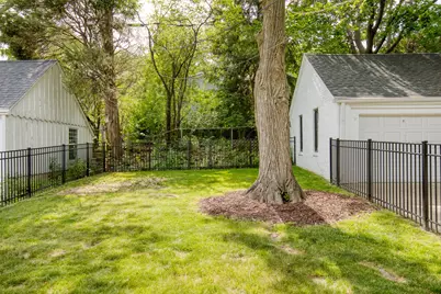 165 N 85th St, Wauwatosa, WI 53226 - Photo 45