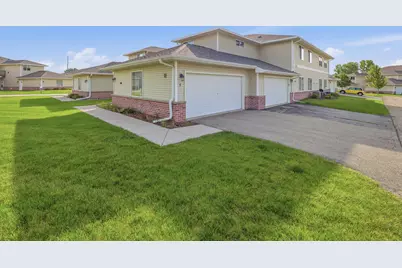 334  Brookside Dr #4, Mayville, WI 53050 - Photo 19