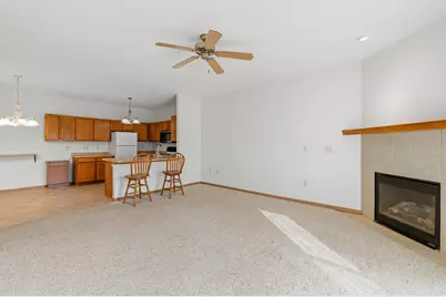 334  Brookside Dr #4, Mayville, WI 53050 - Photo 5