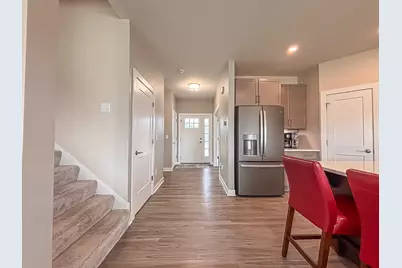 N47W22311  Woodleaf Way, Pewaukee, WI 53072 - Photo 7