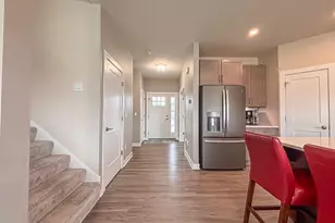 N47W22311 Woodleaf Way, Pewaukee, WI 53072 - Photo 7
