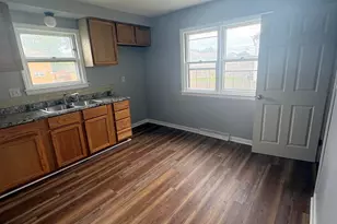 7248 W Potomac Ave, Milwaukee, WI 53216 - Photo 11