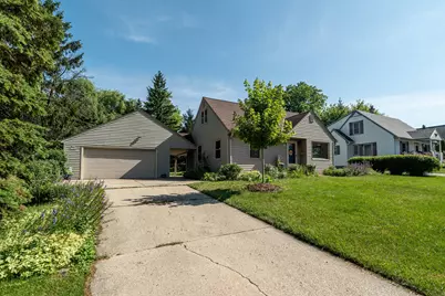 N87W15898  Belleview Blvd, Menomonee Falls, WI 53051 - Photo 35