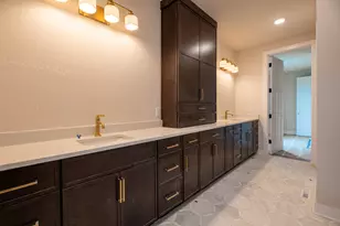 N63W35852 Frederick Dr, Oconomowoc, WI 53066 - Photo 7