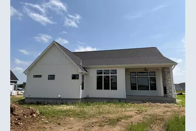 N63W35852  Frederick Dr, Oconomowoc, WI 53066 - Photo 5