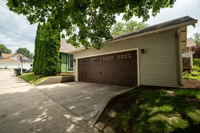 1004  Cherry St, South Milwaukee, WI 53172 - Photo 11