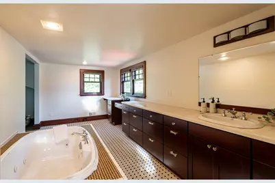 1004  Cherry St, South Milwaukee, WI 53172 - Photo 43