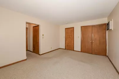 1075 S Lake Shore Dr, Lake Geneva, WI 53147 - Photo 25