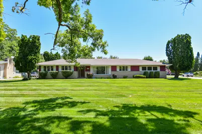1075 S Lake Shore Dr, Lake Geneva, WI 53147 - Photo 37