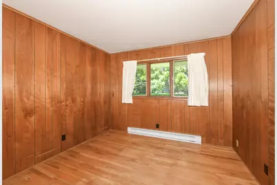 1075 S Lake Shore Dr, Lake Geneva, WI 53147 - Photo 29
