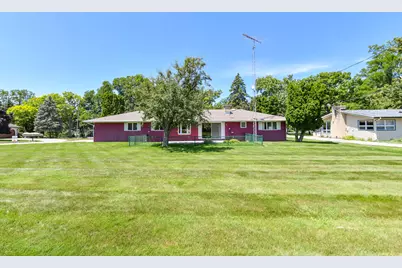 1075 S Lake Shore Dr, Lake Geneva, WI 53147 - Photo 5