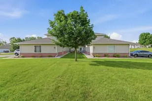 322 Brookside Dr, Mayville, WI 53050 - Photo 19