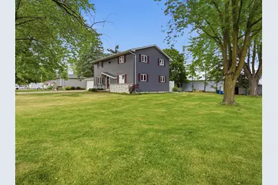 825  Landis St, Rockland, WI 54207 - Photo 3