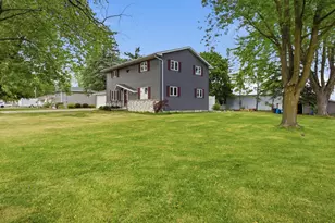 825 Landis St, Rockland, WI 54207 - Photo 3